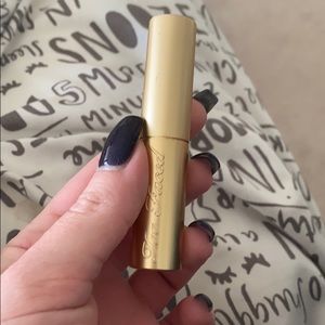 Too faced cream lipstick in marshmallow bunny